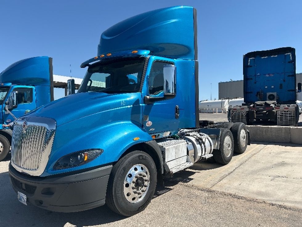 Day Cab Tractor-Heavy Duty Tractors-International-2019-RH613-El Paso-TX-192,913\n\t\tmiles-$ 31,000 - Image 3