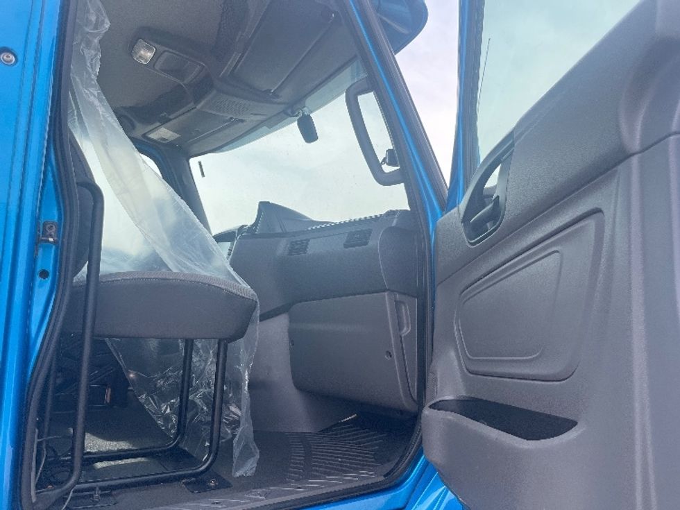 2019 International RH613 RH photo 12