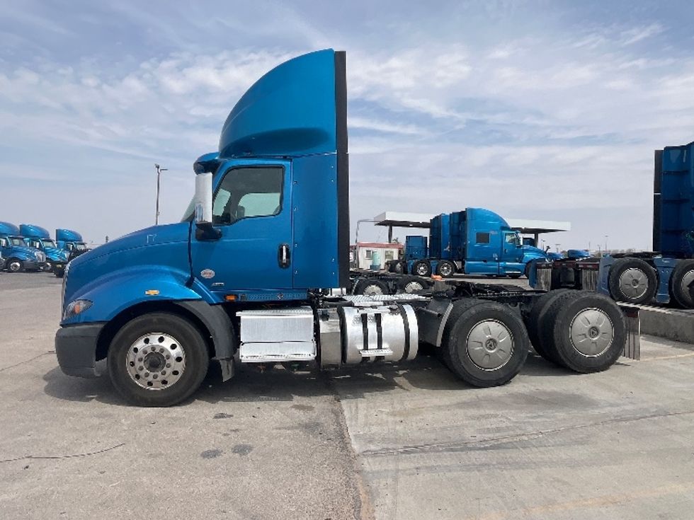 2019 International RH613 RH photo 4