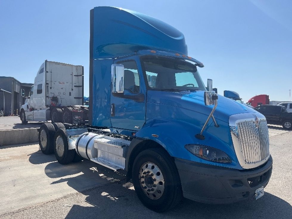Day Cab Tractor-Heavy Duty Tractors-International-2019-RH613-El Paso-TX-206,710\n\t\tmiles-$ 31,000 - Image 1