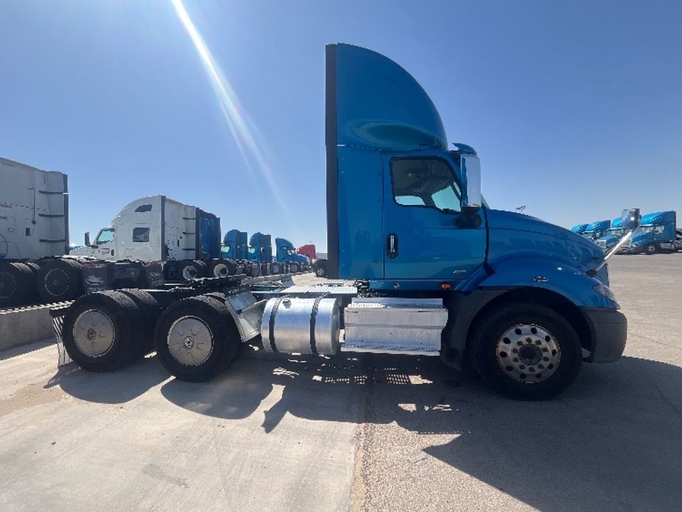 Day Cab Tractor-Heavy Duty Tractors-International-2019-RH613-El Paso-TX-206,710\n\t\tmiles-$ 31,000 - Image 8