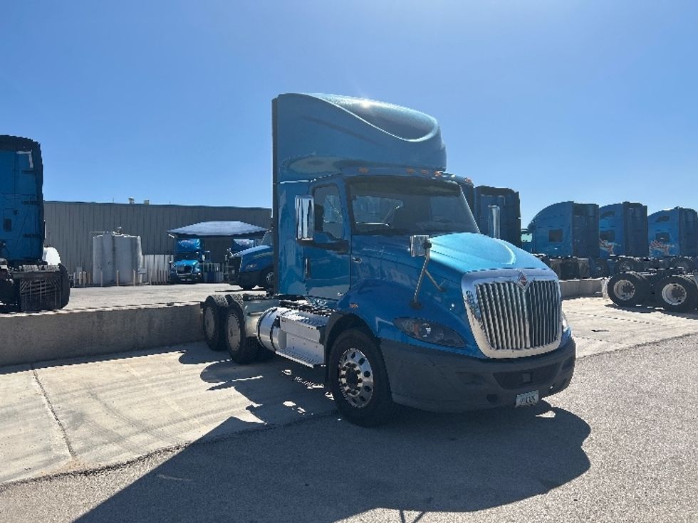 Day Cab Tractor-Heavy Duty Tractors-International-2019-RH613-El Paso-TX-224,817\n\t\tmiles-$ 31,000 - Image 1