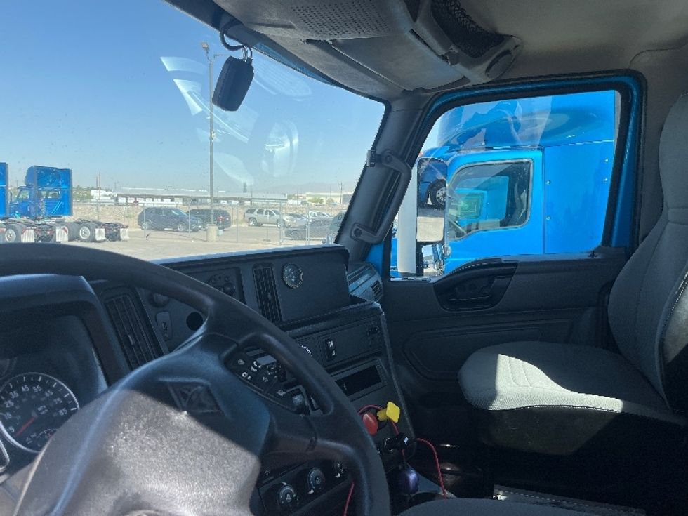 Day Cab Tractor-Heavy Duty Tractors-International-2019-RH613-El Paso-TX-234,117\n\t\tmiles-$ 31,000 - Image 10