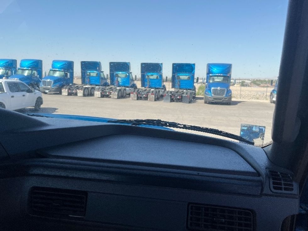 Day Cab Tractor-Heavy Duty Tractors-International-2019-RH613-El Paso-TX-234,117\n\t\tmiles-$ 31,000 - Image 13