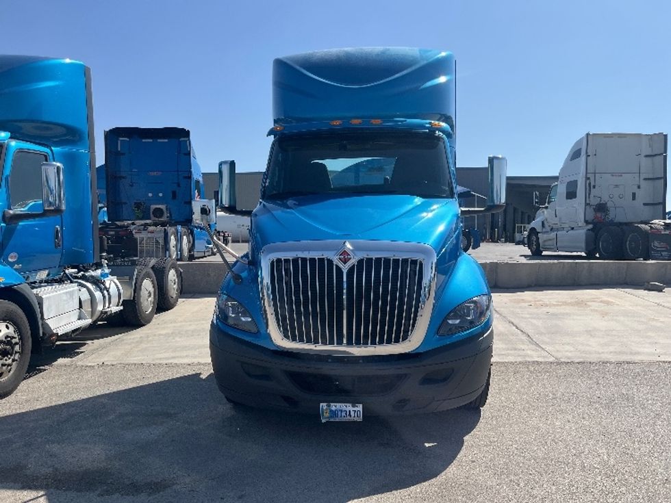 2019 International RH613 RH photo 2