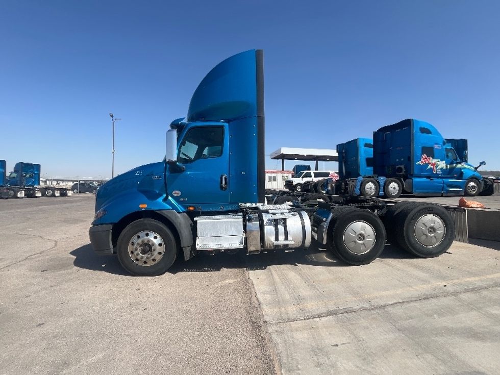 2019 International RH613 RH photo 4