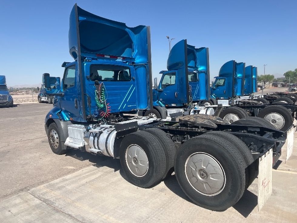 Day Cab Tractor-Heavy Duty Tractors-International-2019-RH613-El Paso-TX-234,117\n\t\tmiles-$ 31,000 - Image 5