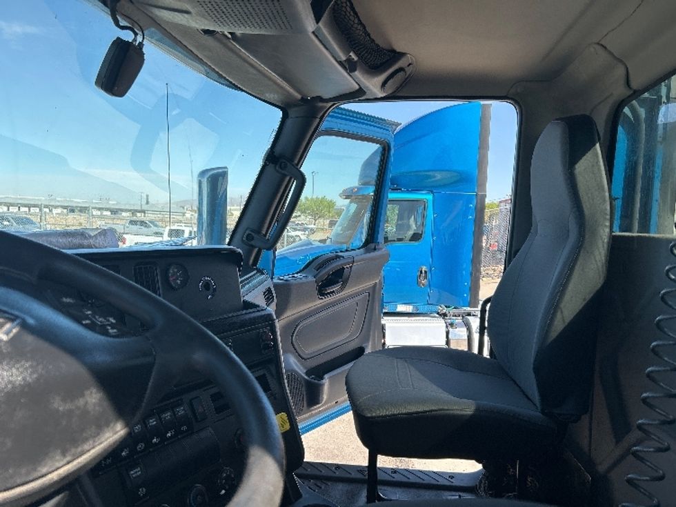 Day Cab Tractor-Heavy Duty Tractors-International-2019-RH613-El Paso-TX-234,599\n\t\tmiles-$ 31,000 - Image 10