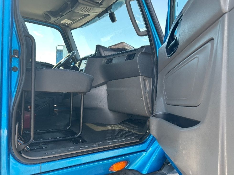 Day Cab Tractor-Heavy Duty Tractors-International-2019-RH613-El Paso-TX-234,599\n\t\tmiles-$ 31,000 - Image 12