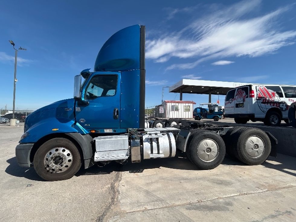 Day Cab Tractor-Heavy Duty Tractors-International-2019-RH613-El Paso-TX-234,599\n\t\tmiles-$ 31,000 - Image 4