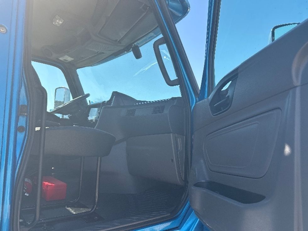 Day Cab Tractor-Heavy Duty Tractors-International-2019-RH613-El Paso-TX-238,220\n\t\tmiles-$ 31,000 - Image 12