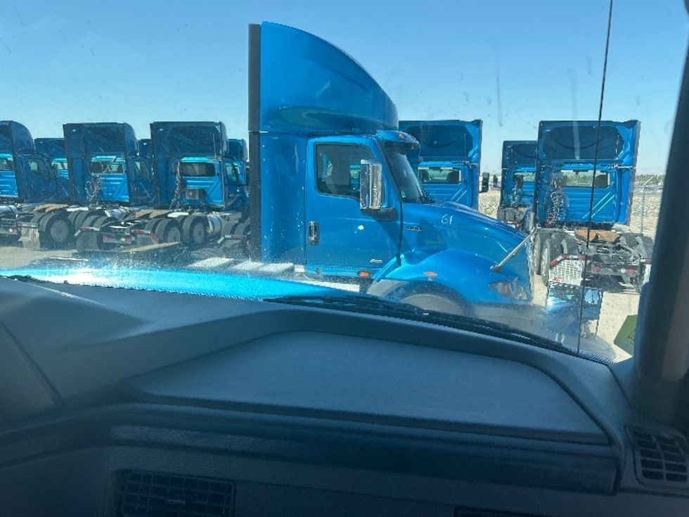 Day Cab Tractor-Heavy Duty Tractors-International-2019-RH613-El Paso-TX-238,220\n\t\tmiles-$ 31,000 - Image 13