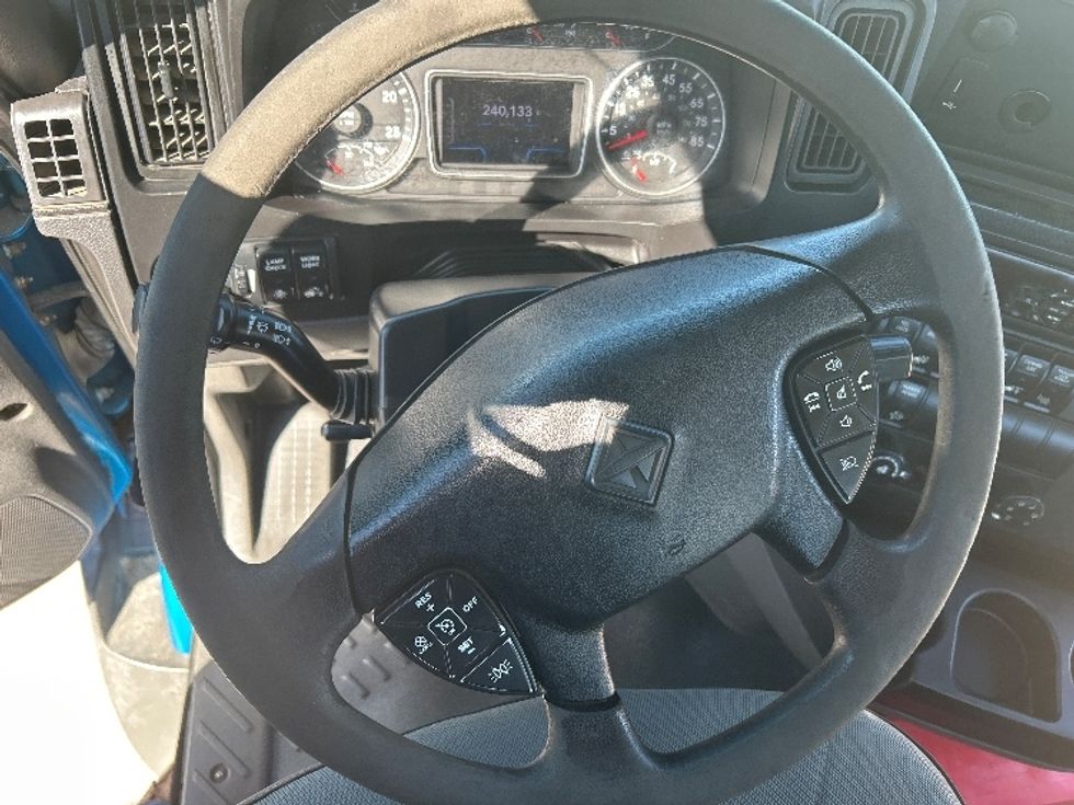 Day Cab Tractor-Heavy Duty Tractors-International-2019-RH613-El Paso-TX-240,133\n\t\tmiles-$ 31,000 - Image 11