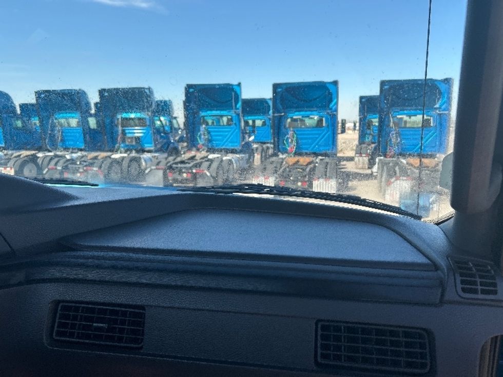 Day Cab Tractor-Heavy Duty Tractors-International-2019-RH613-El Paso-TX-240,133\n\t\tmiles-$ 31,000 - Image 13