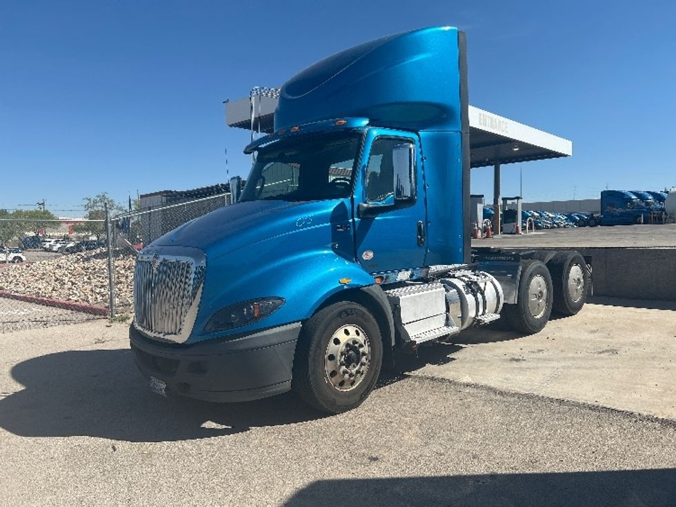 Day Cab Tractor-Heavy Duty Tractors-International-2019-RH613-El Paso-TX-240,133\n\t\tmiles-$ 31,000 - Image 3