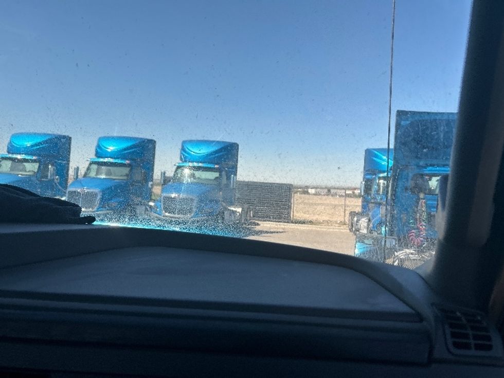 Day Cab Tractor-Heavy Duty Tractors-International-2019-RH613-El Paso-TX-240,158\n\t\tmiles-$ 31,000 - Image 13