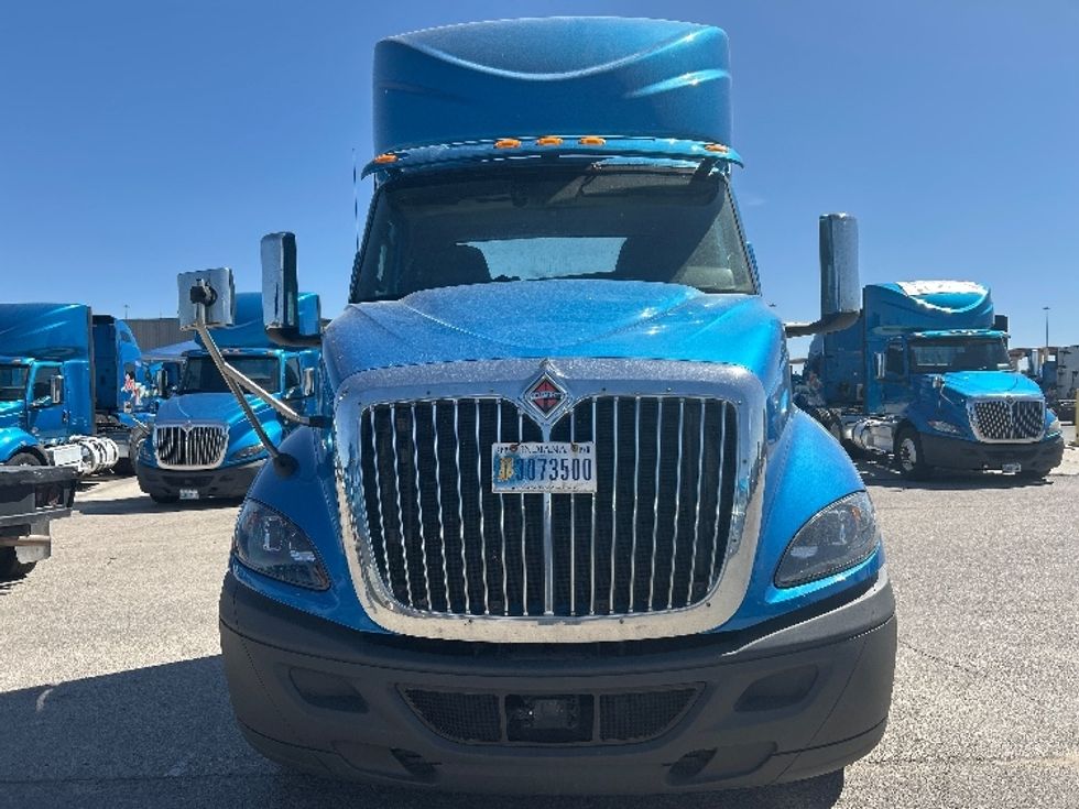 Day Cab Tractor-Heavy Duty Tractors-International-2019-RH613-El Paso-TX-240,158\n\t\tmiles-$ 31,000 - Image 2