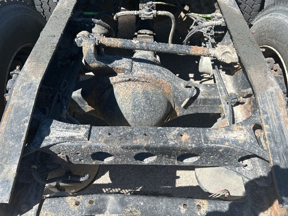 Day Cab Tractor-Heavy Duty Tractors-International-2019-RH613-El Paso-TX-240,158\n\t\tmiles-$ 31,000 - Image 6