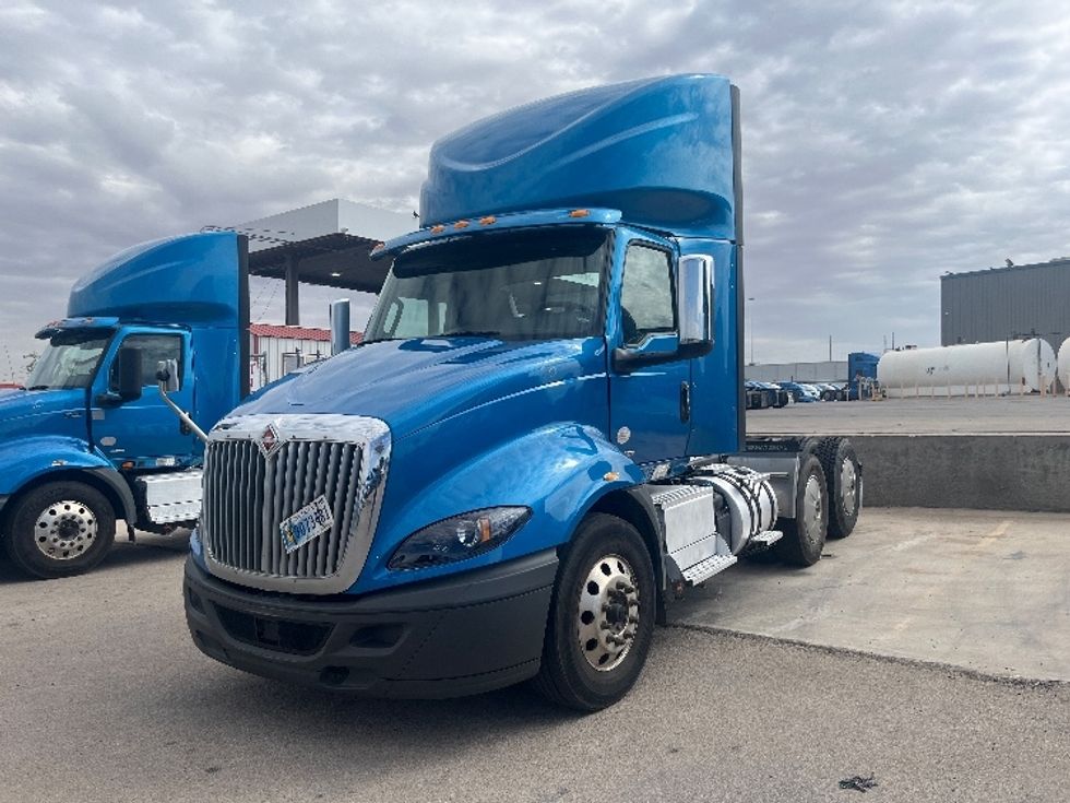 Day Cab Tractor-Heavy Duty Tractors-International-2019-RH613-El Paso-TX-242,268\n\t\tmiles-$ 31,000 - Image 3