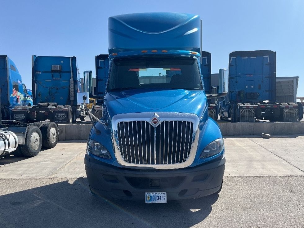 Day Cab Tractor-Heavy Duty Tractors-International-2019-RH613-El Paso-TX-243,840\n\t\tmiles-$ 31,000 - Image 2