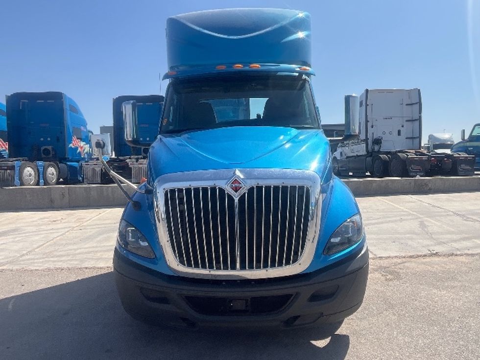 Day Cab Tractor-Heavy Duty Tractors-International-2019-RH613-El Paso-TX-247,697\n\t\tmiles-$ 23,500 - Image 2