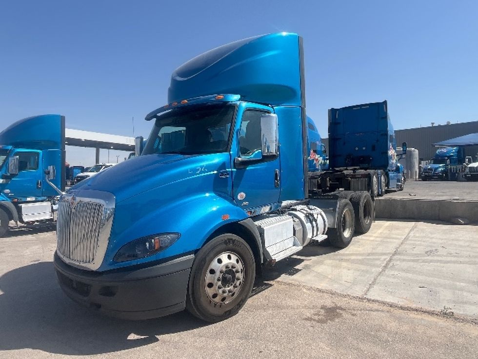 Day Cab Tractor-Heavy Duty Tractors-International-2019-RH613-El Paso-TX-247,697\n\t\tmiles-$ 23,500 - Image 3