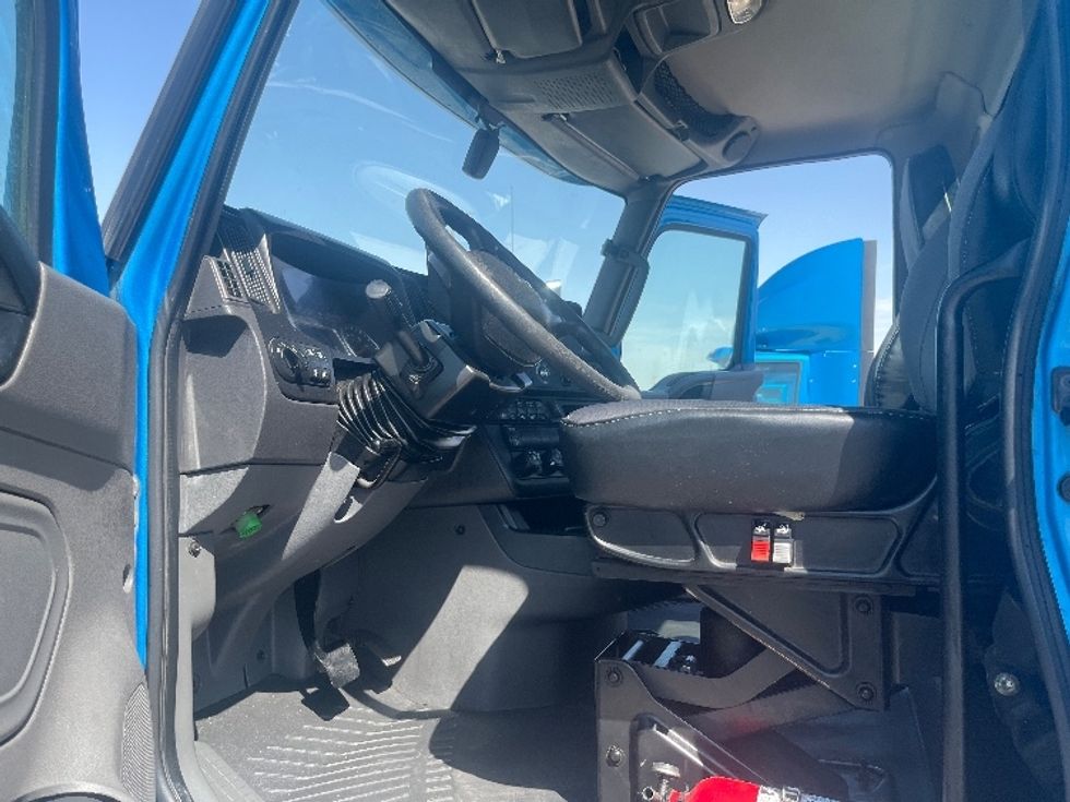 Day Cab Tractor-Heavy Duty Tractors-International-2019-RH613-El Paso-TX-247,697\n\t\tmiles-$ 23,500 - Image 9