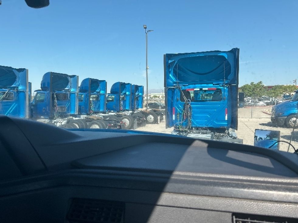 Day Cab Tractor-Heavy Duty Tractors-International-2019-RH613-El Paso-TX-249,285\n\t\tmiles-$ 31,000 - Image 13