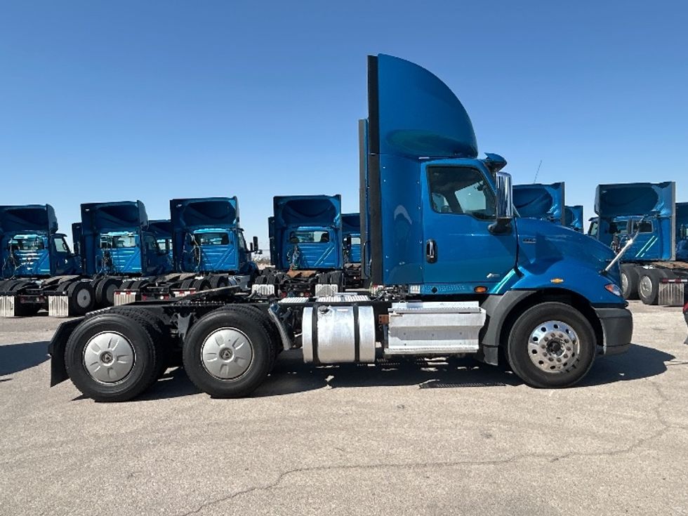 Day Cab Tractor-Heavy Duty Tractors-International-2019-RH613-El Paso-TX-249,285\n\t\tmiles-$ 31,000 - Image 8