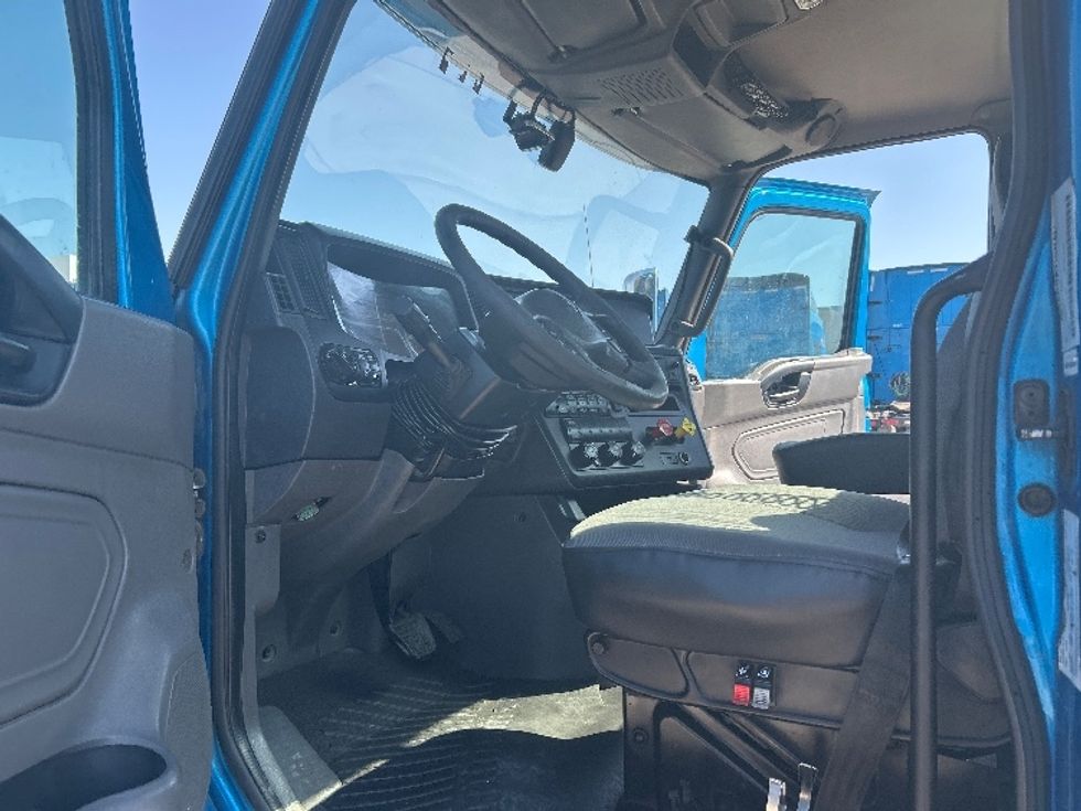Day Cab Tractor-Heavy Duty Tractors-International-2019-RH613-El Paso-TX-249,285\n\t\tmiles-$ 31,000 - Image 9
