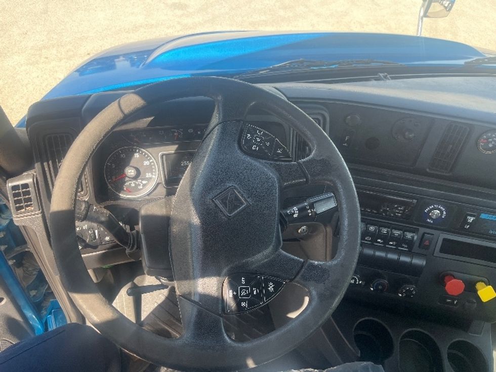 2019 International RH613 RH photo 9