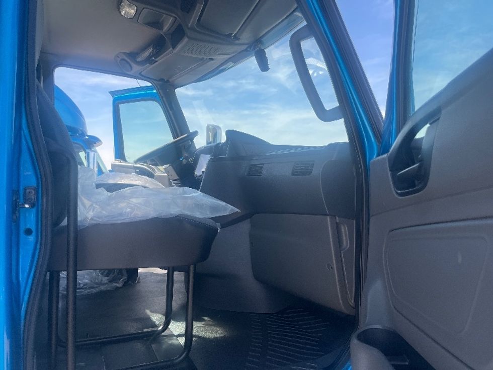 Day Cab Tractor-Heavy Duty Tractors-International-2019-RH613-El Paso-TX-255,193\n\t\tmiles-$ 31,000 - Image 12