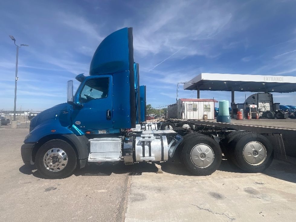2019 International RH613 RH photo 4