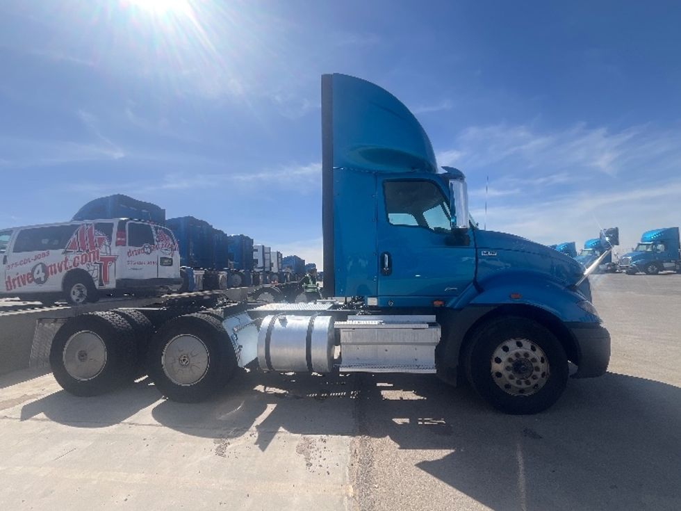 2019 International RH613 RH photo 8