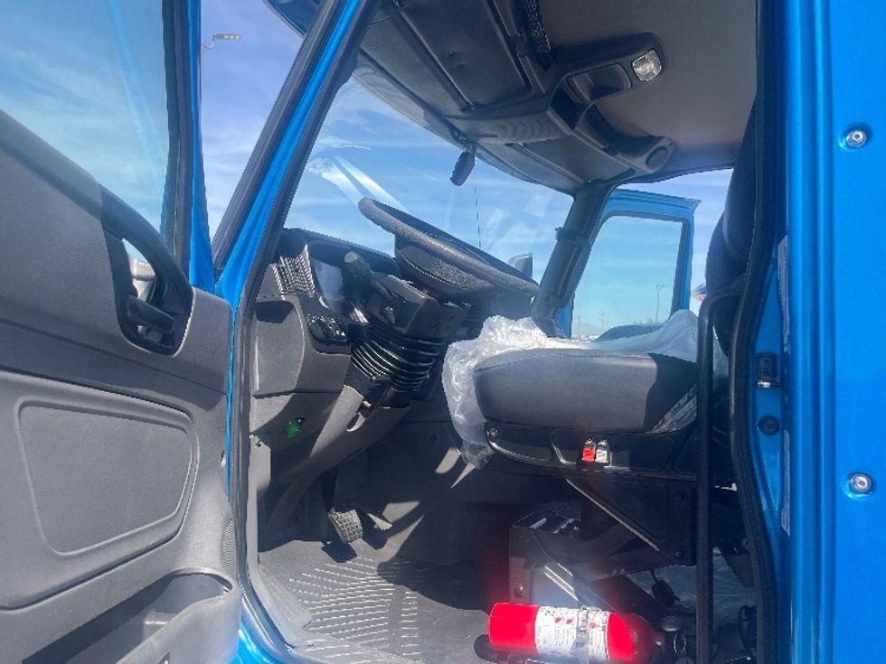 Day Cab Tractor-Heavy Duty Tractors-International-2019-RH613-El Paso-TX-255,193\n\t\tmiles-$ 31,000 - Image 9