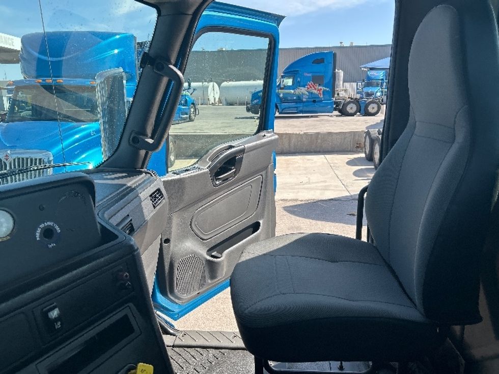 Day Cab Tractor-Heavy Duty Tractors-International-2019-RH613-El Paso-TX-255,951\n\t\tmiles-$ 31,000 - Image 10
