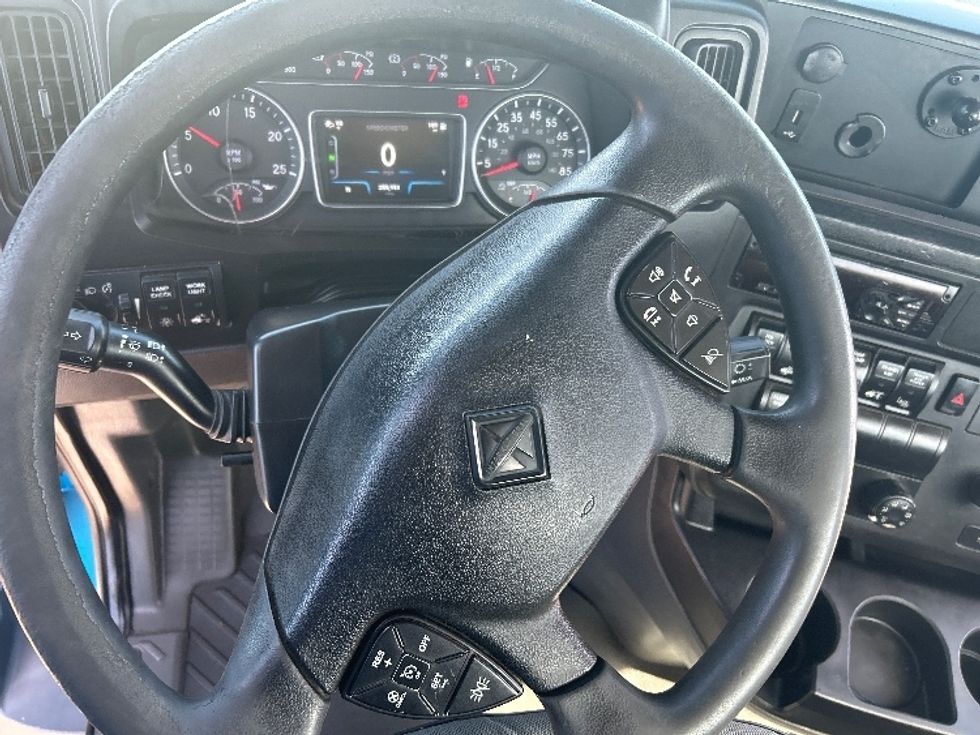 Day Cab Tractor-Heavy Duty Tractors-International-2019-RH613-El Paso-TX-255,951\n\t\tmiles-$ 31,000 - Image 11