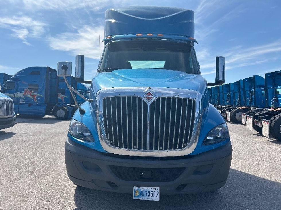 Day Cab Tractor-Heavy Duty Tractors-International-2019-RH613-El Paso-TX-255,951\n\t\tmiles-$ 31,000 - Image 2