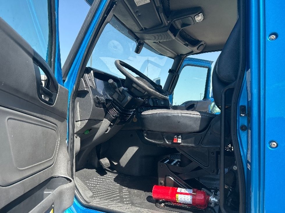Day Cab Tractor-Heavy Duty Tractors-International-2019-RH613-El Paso-TX-257,590\n\t\tmiles-$ 31,000 - Image 9