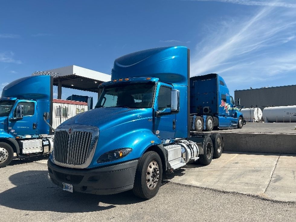 Day Cab Tractor-Heavy Duty Tractors-International-2019-RH613-El Paso-TX-259,211\n\t\tmiles-$ 31,000 - Image 3
