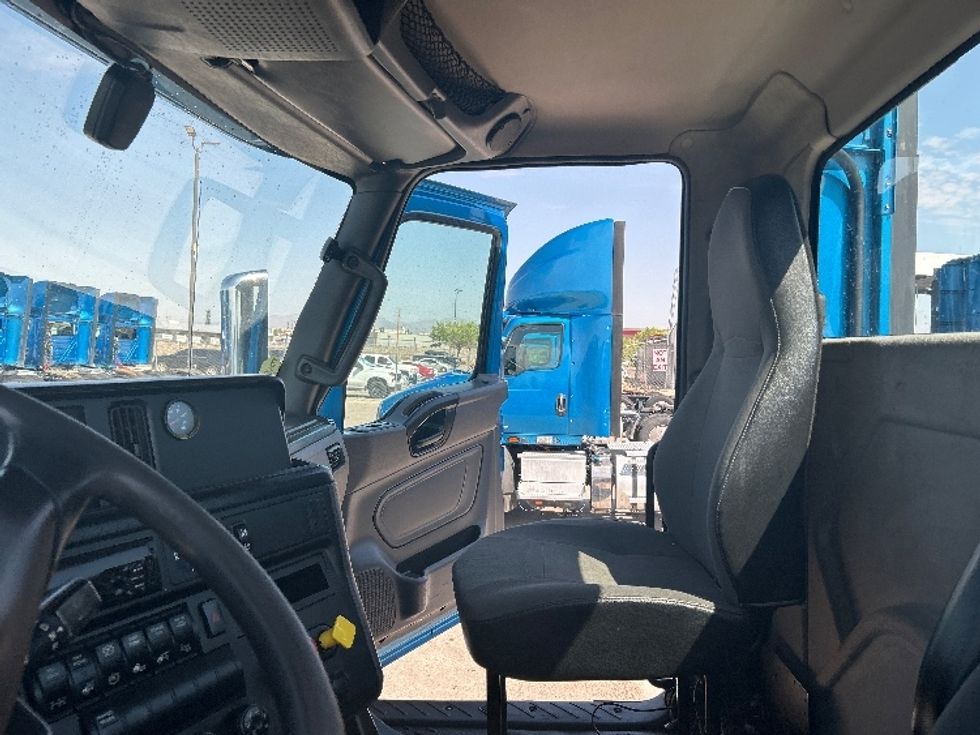 Day Cab Tractor-Heavy Duty Tractors-International-2019-RH613-El Paso-TX-267,479\n\t\tmiles-$ 31,000 - Image 10