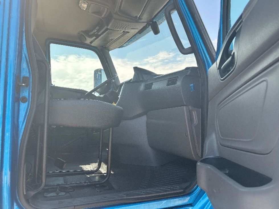 Day Cab Tractor-Heavy Duty Tractors-International-2019-RH613-El Paso-TX-267,479\n\t\tmiles-$ 31,000 - Image 11