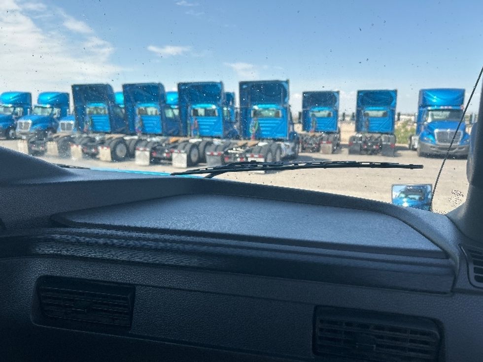 Day Cab Tractor-Heavy Duty Tractors-International-2019-RH613-El Paso-TX-267,479\n\t\tmiles-$ 31,000 - Image 12