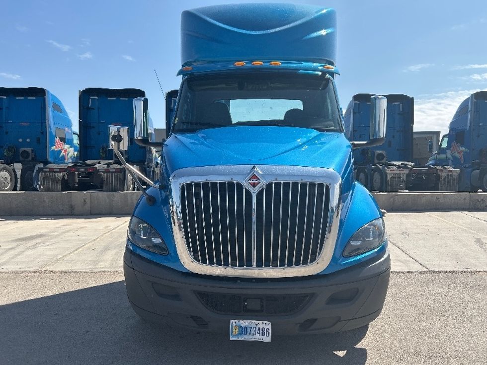 Day Cab Tractor-Heavy Duty Tractors-International-2019-RH613-El Paso-TX-267,479\n\t\tmiles-$ 31,000 - Image 2