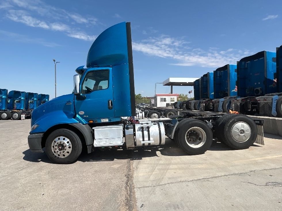 Day Cab Tractor-Heavy Duty Tractors-International-2019-RH613-El Paso-TX-267,479\n\t\tmiles-$ 31,000 - Image 4