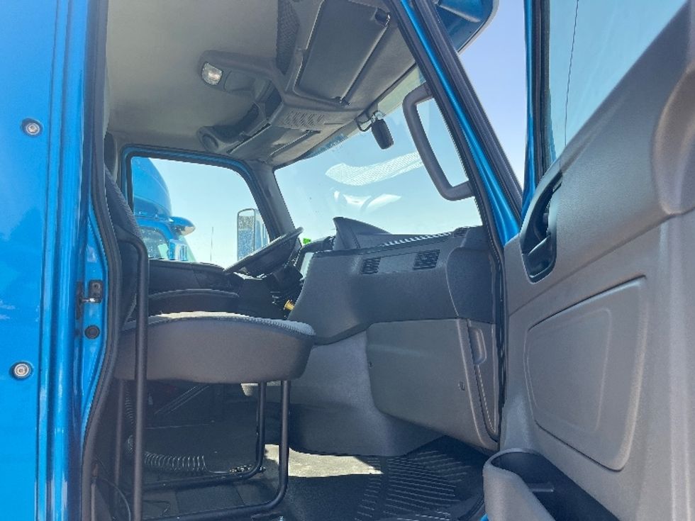 Day Cab Tractor-Heavy Duty Tractors-International-2019-RH613-El Paso-TX-271,309\n\t\tmiles-$ 31,000 - Image 12