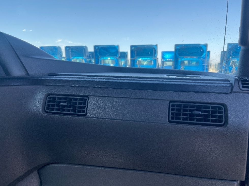 Day Cab Tractor-Heavy Duty Tractors-International-2019-RH613-El Paso-TX-271,309\n\t\tmiles-$ 31,000 - Image 13