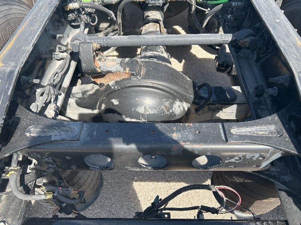 Day Cab Tractor-Heavy Duty Tractors-International-2019-RH613-El Paso-TX-271,479\n\t\tmiles-$ 31,000 - Image 6