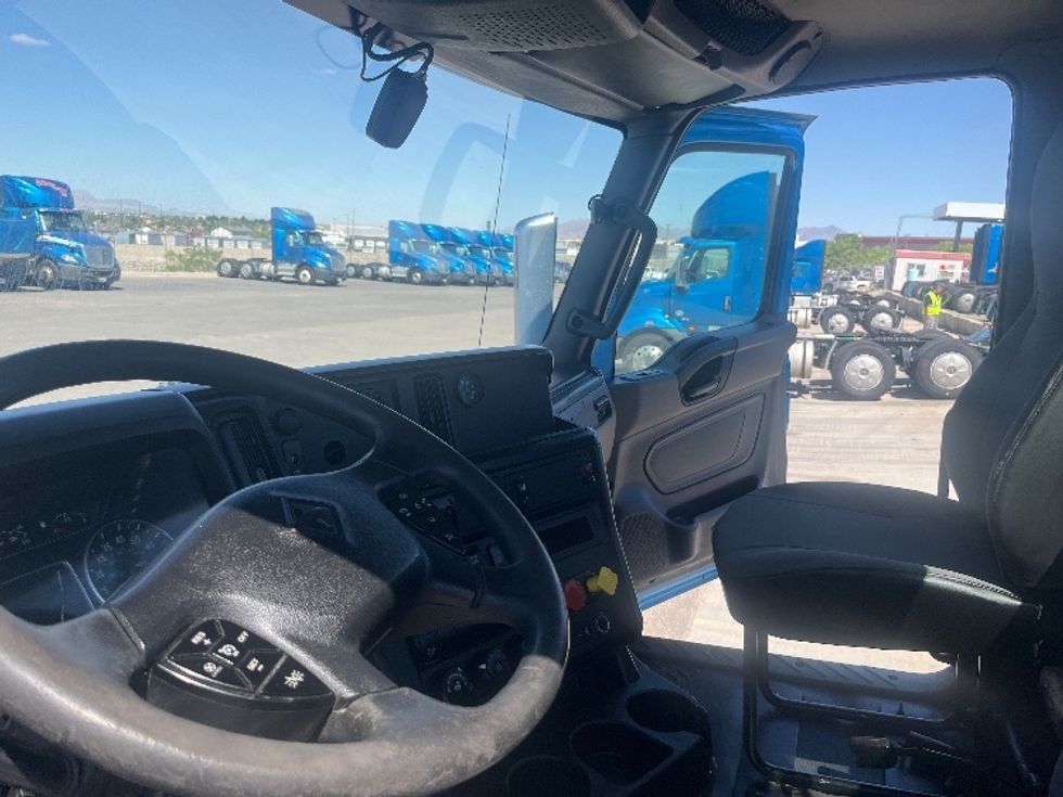 Day Cab Tractor-Heavy Duty Tractors-International-2019-RH613-El Paso-TX-272,425\n\t\tmiles-$ 31,000 - Image 10