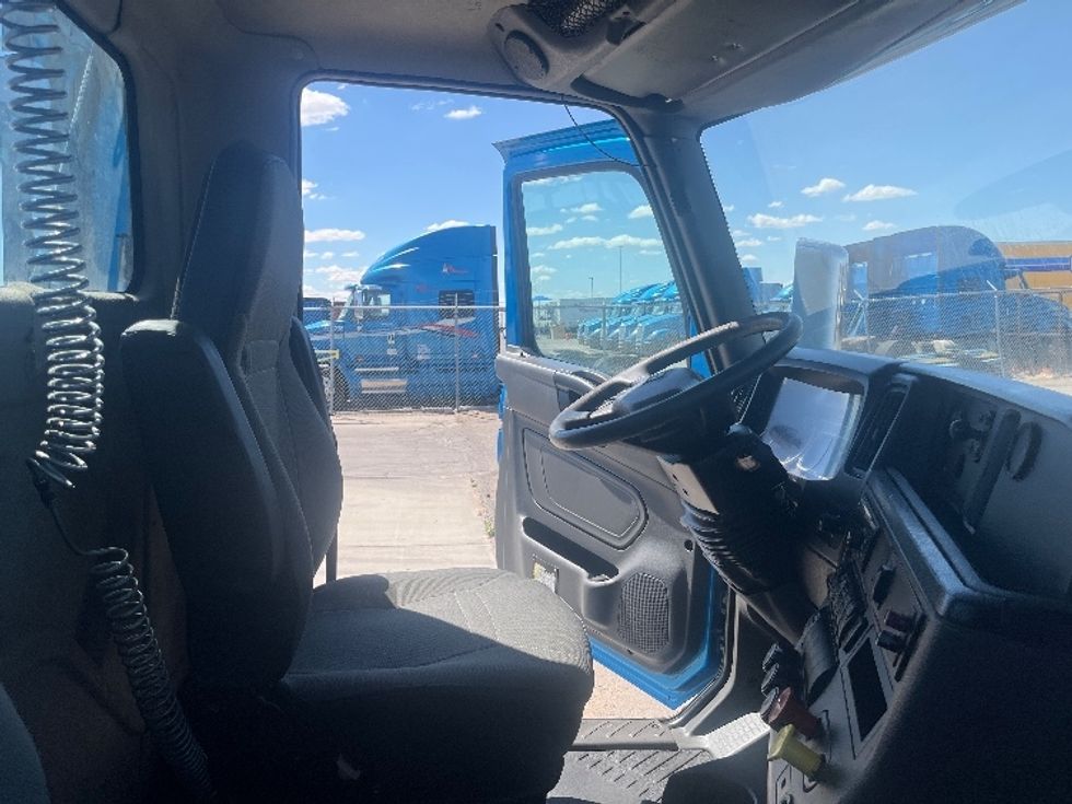 Day Cab Tractor-Heavy Duty Tractors-International-2019-RH613-El Paso-TX-272,425\n\t\tmiles-$ 31,000 - Image 14